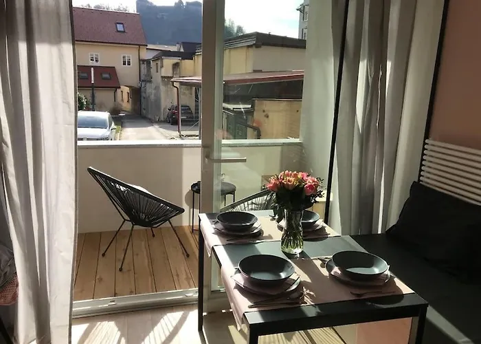 Sunny With Cute Dragon In The Center+parking Apartman *