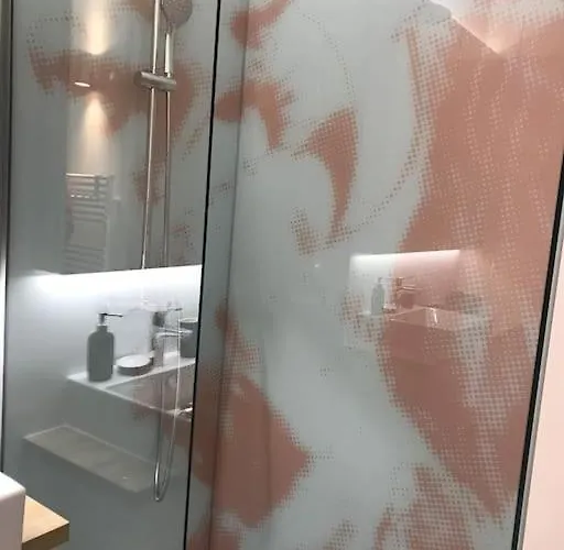 Апартаменти Sunny With Cute Dragon In The Center+parking