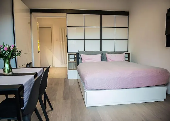 Sunny With Cute Dragon In The Center+parking Апартаменти Любляна