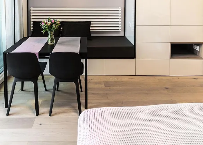 Sunny With Cute Dragon In The Center+parking Апартаменти Любляна