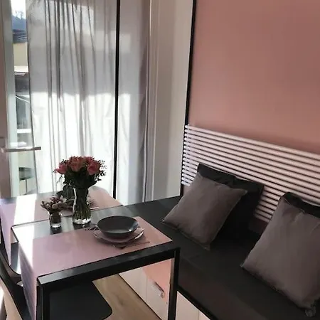 Sunny With Cute Dragon In The Center+parking شقة