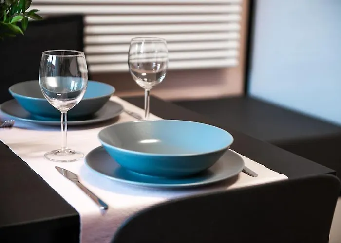 Sunny With Cute Dragon In The Center+parking Apartamento *